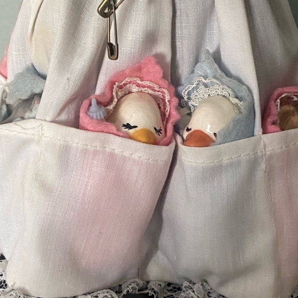 Just Ducky Ducks and Friends Nannie Cow with Babies - Picture 2 of 5